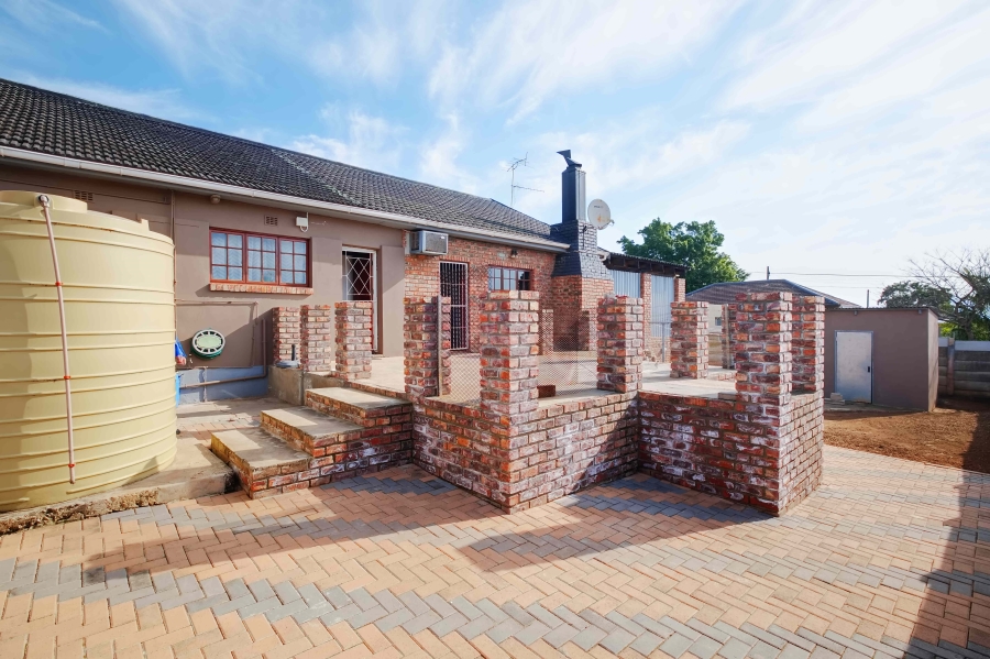 3 Bedroom Property for Sale in Heuwelkruin Eastern Cape
